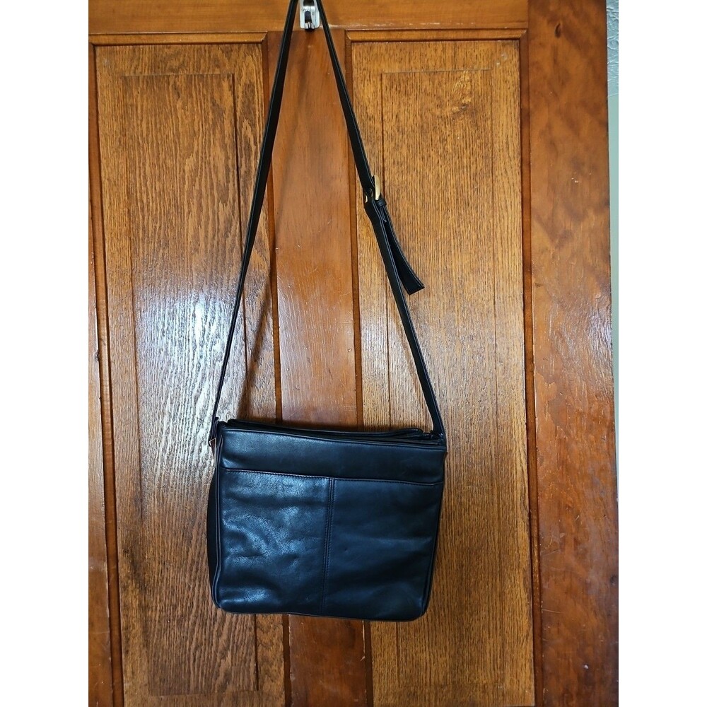 Classic Black Vinyl Crossbody Bag – Structured Leather-Look, Gold Zipper Pulls‎